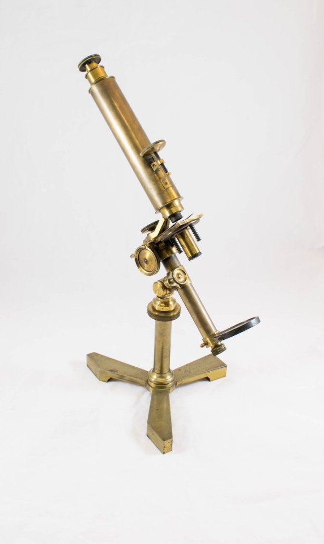 Achromatic microscope (1830): These used the more accurate achromatic lens developed by Joseph Jackson Lister